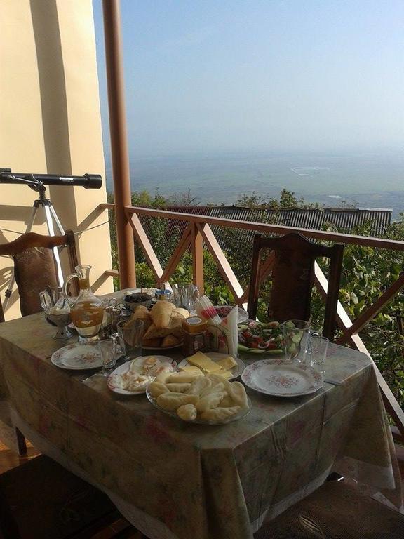 Guest House Kusika Sighnaghi Bagian luar foto