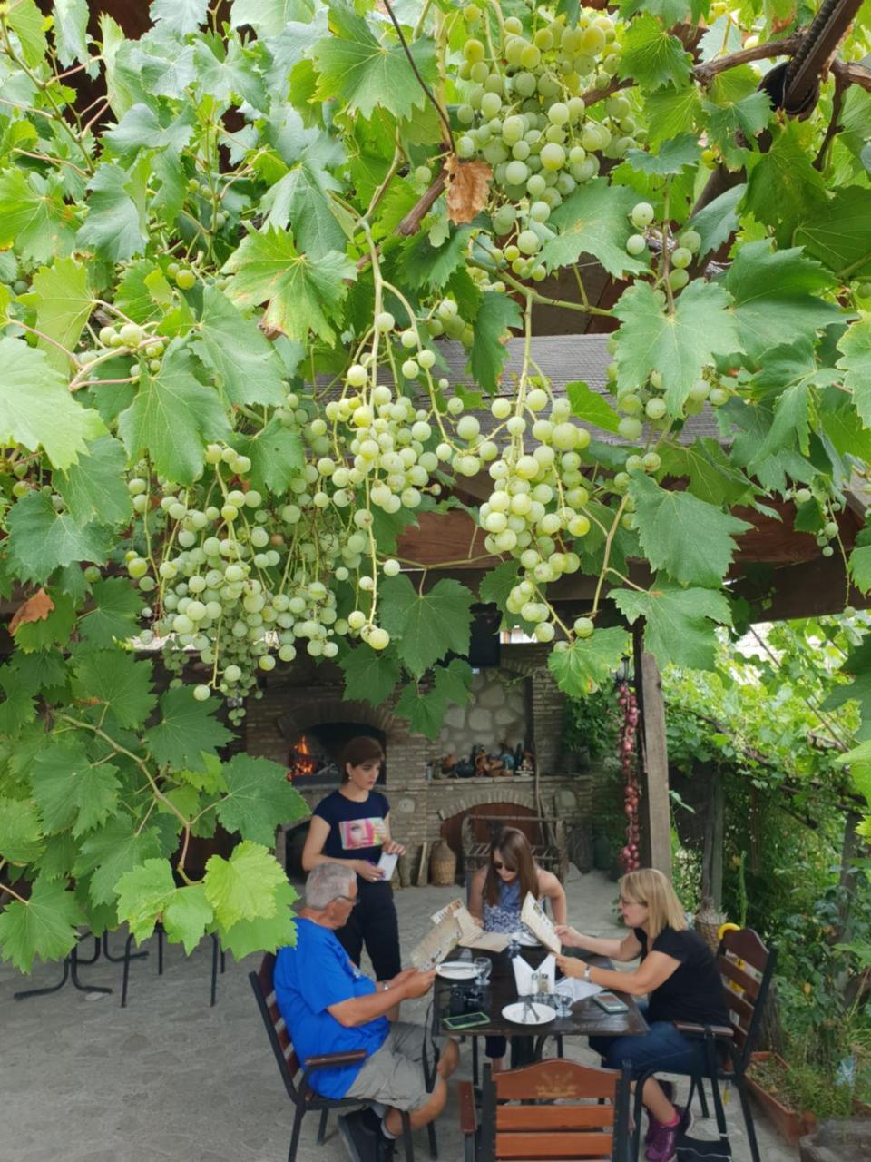 Guest House Kusika Sighnaghi Bagian luar foto